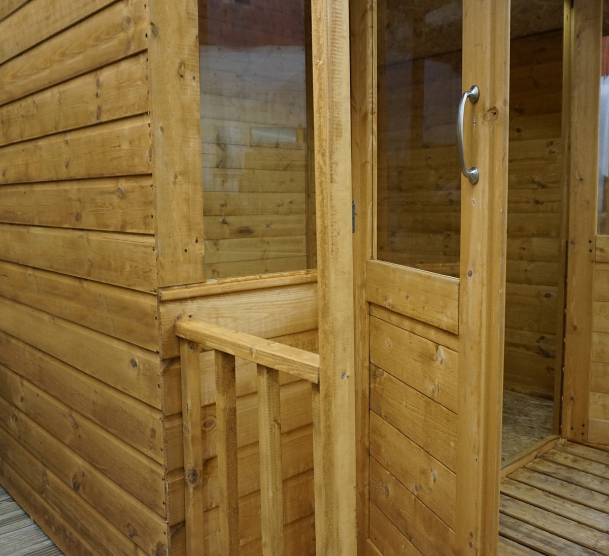Wooden Summerhouse/Log Cabin Shed
